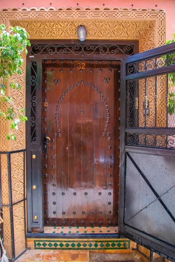 Riad Amely