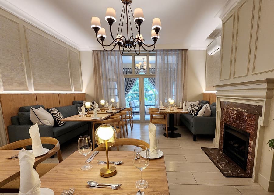 10 2nd Avenue Boutique Hotel by Dream Resorts