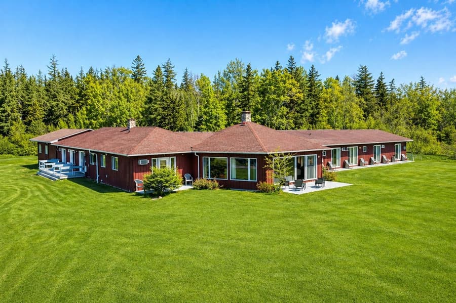 Baddeck Inn