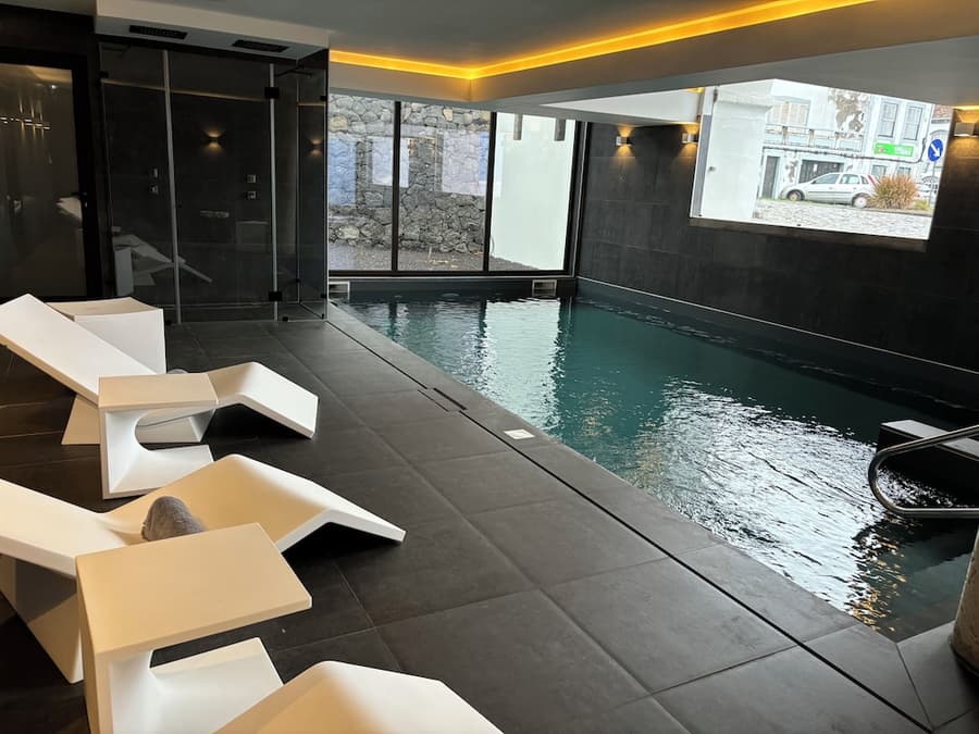 Azores Book Hotel