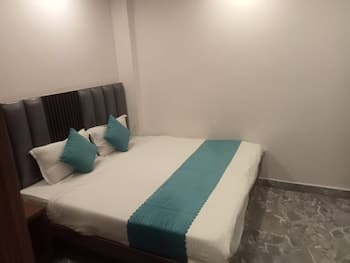 Del Fox Hotel New Delhi - Just a Minute Away From New Delhi Railway Station and Connaught Place