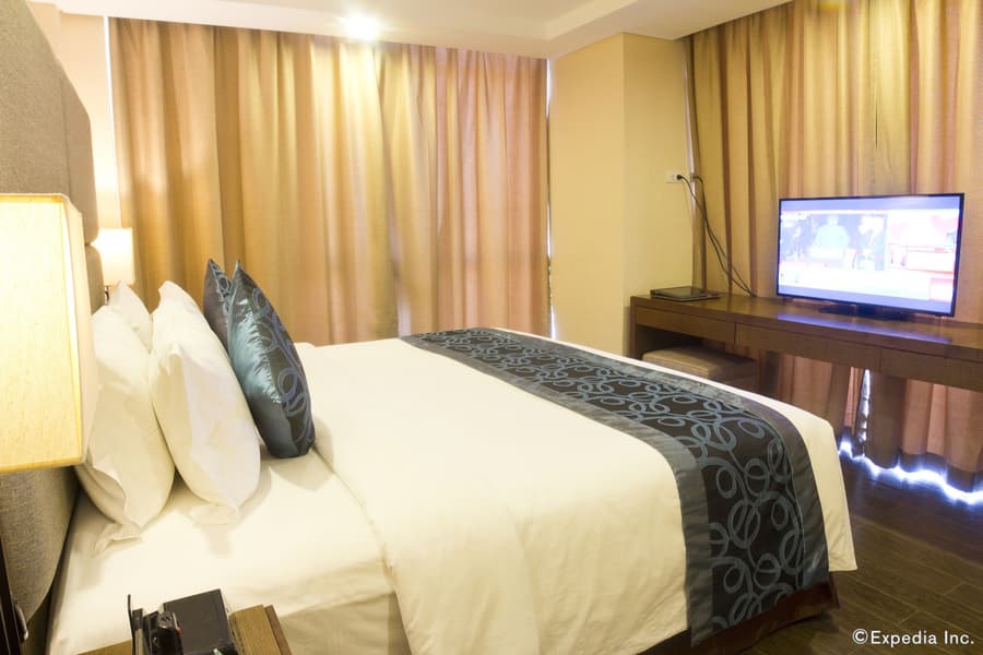 Golden Phoenix Hotel Manila