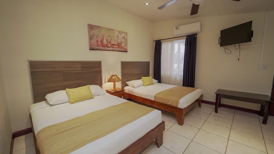 Hotel Flor Blanca