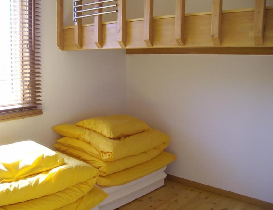 Lodge Orange Cabin