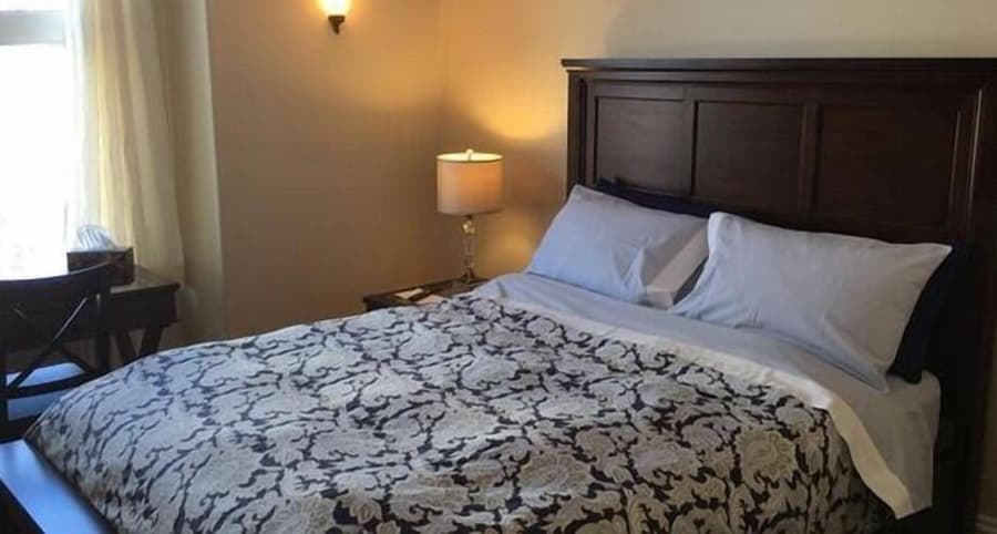 The Century House B&B Ottawa