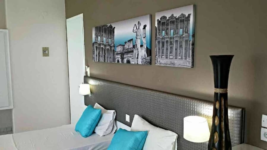 Blue Nest