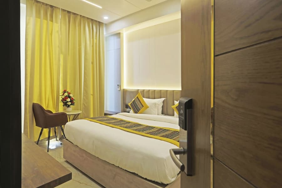 Hotel Mehul International -Near New Delhi Railway Station, Paharganj & Connaught Place