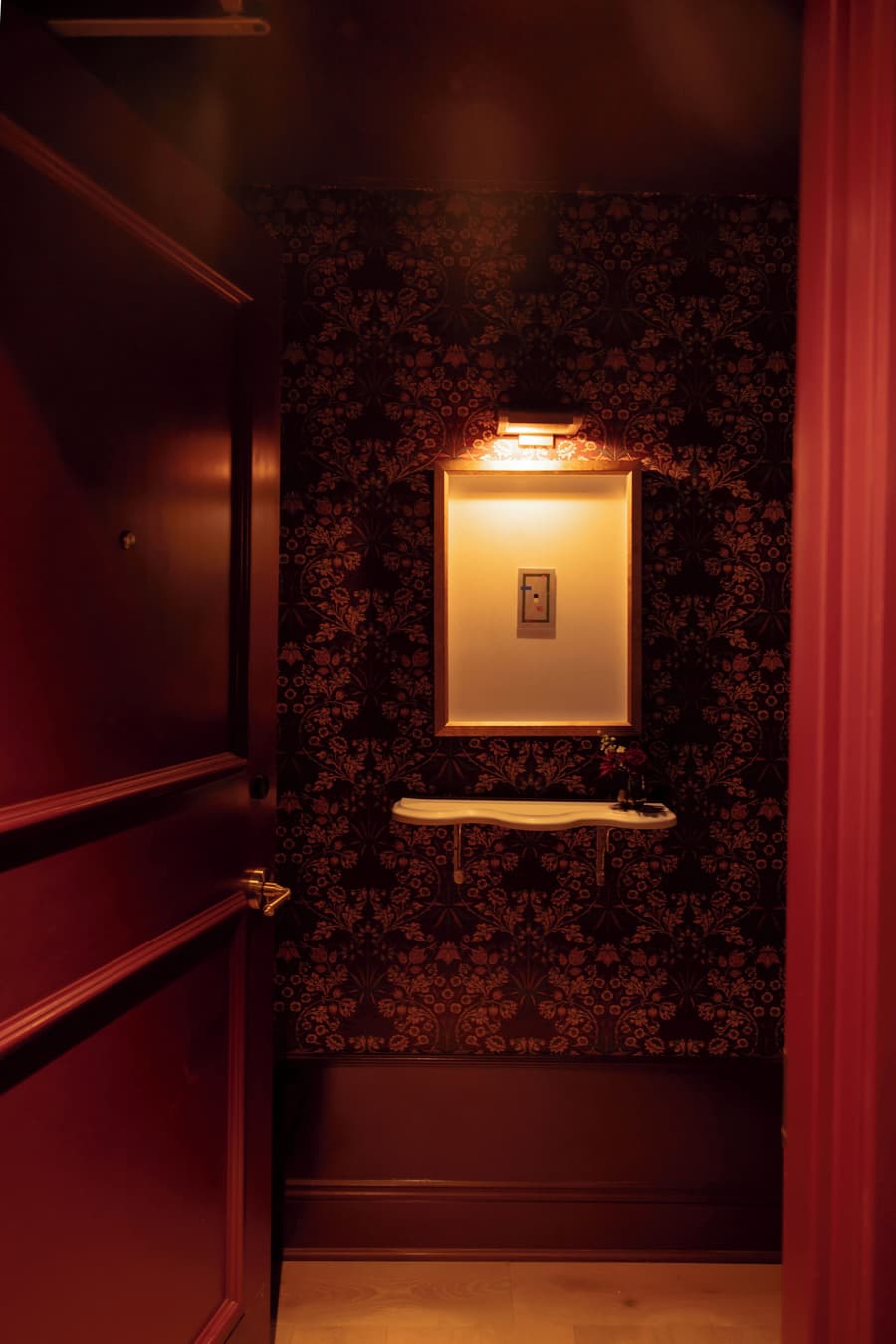 Fidelity Hotel