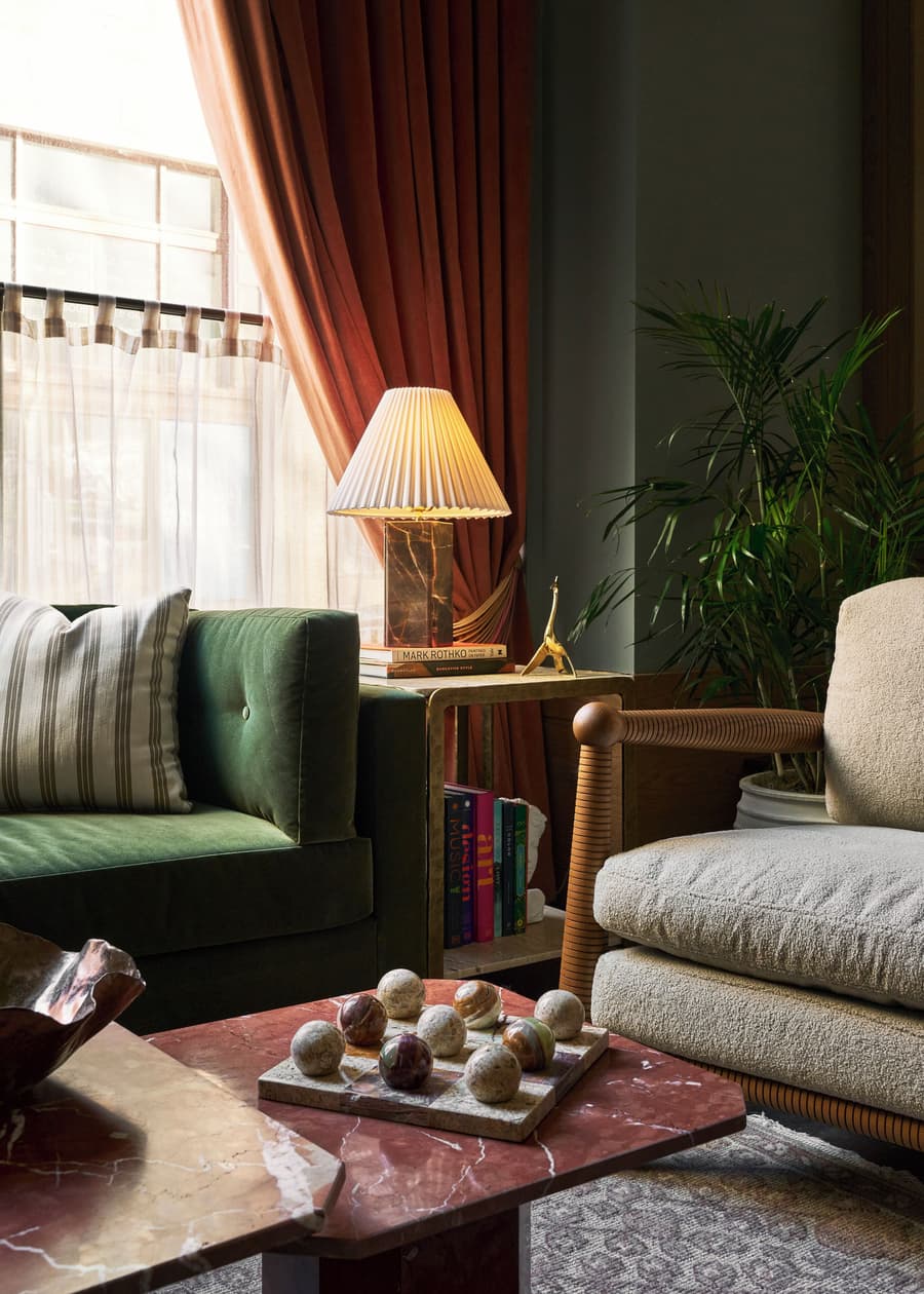 Fidelity Hotel