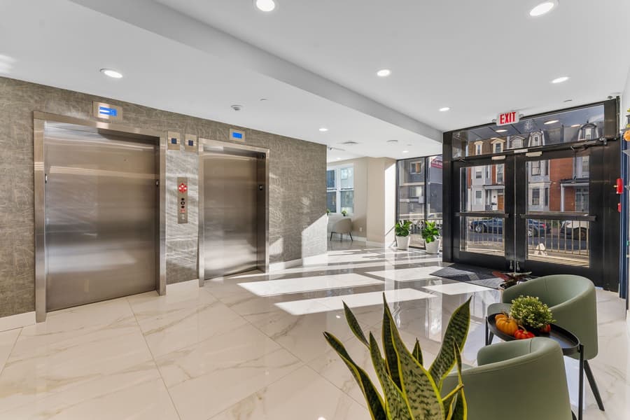 4211 Suites