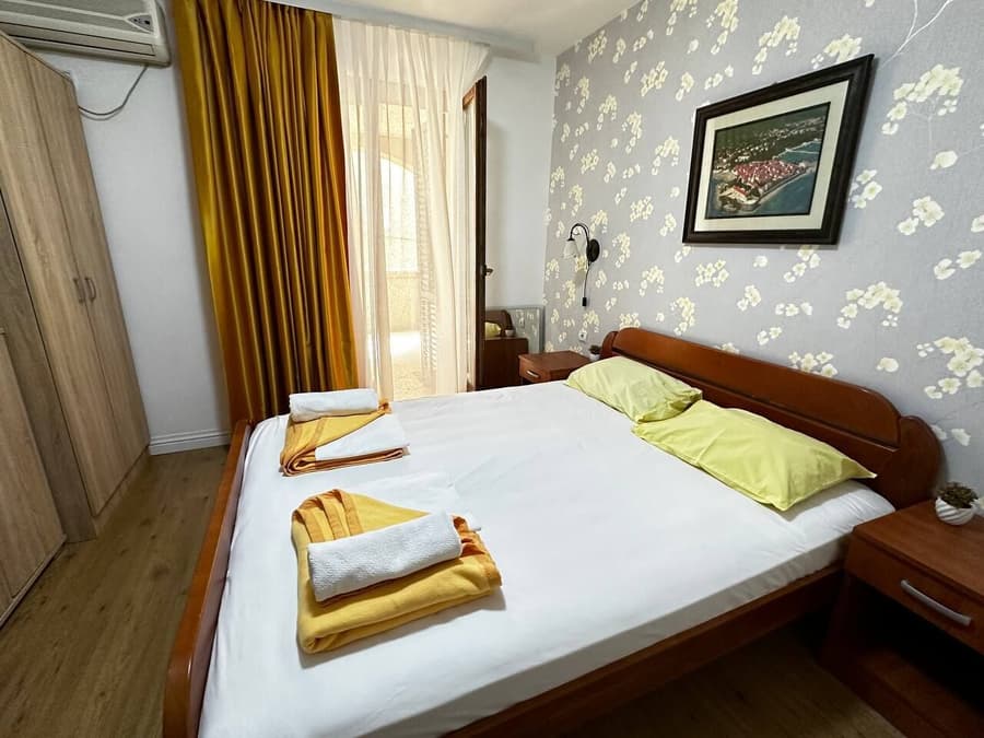 Central Hotel
