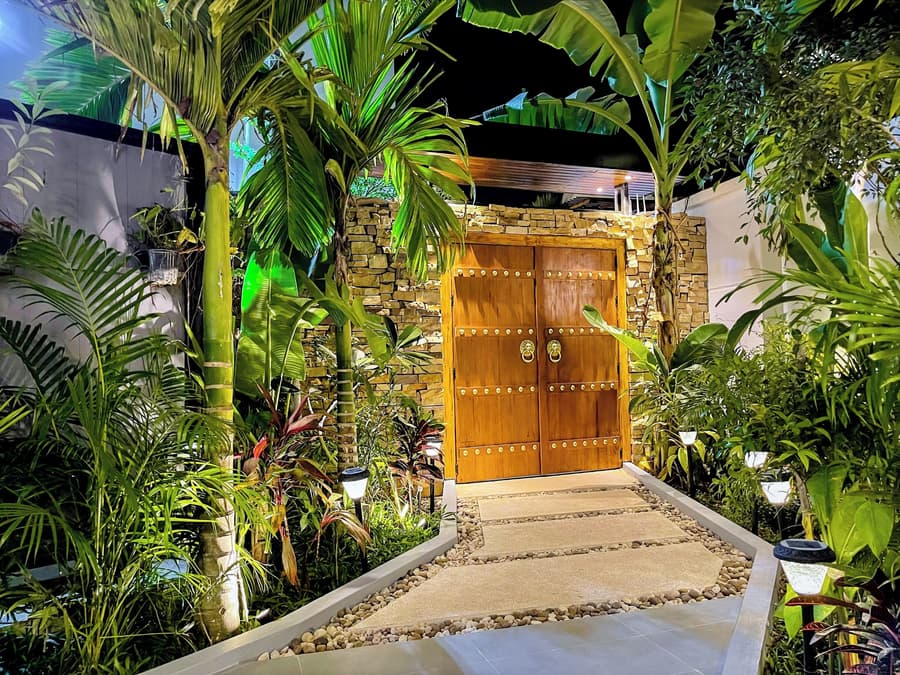 Cambana La Rivière Hotel
