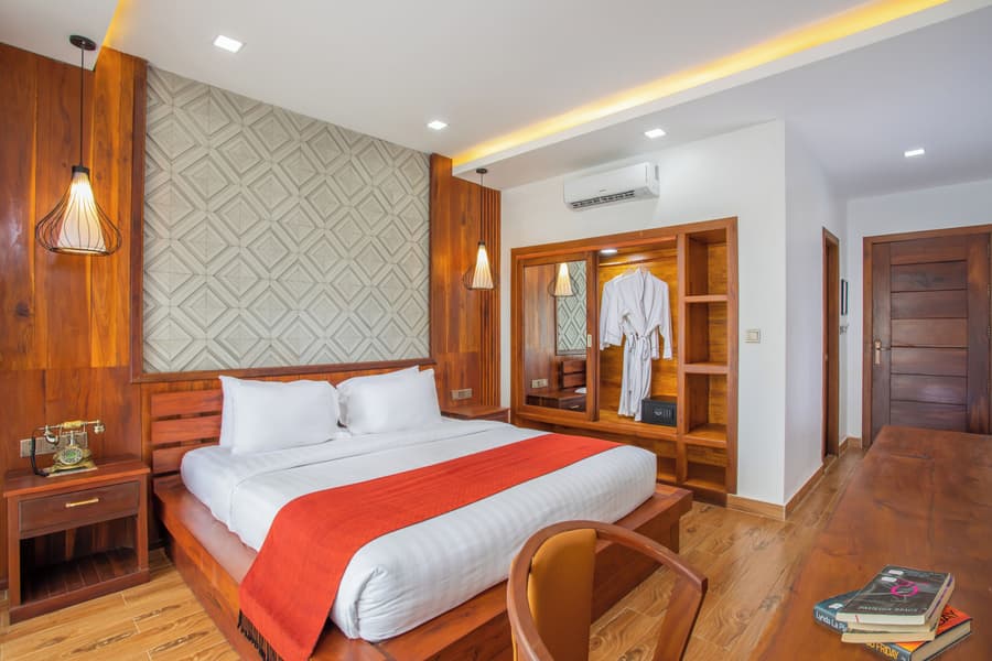 Cambana La Rivière Hotel
