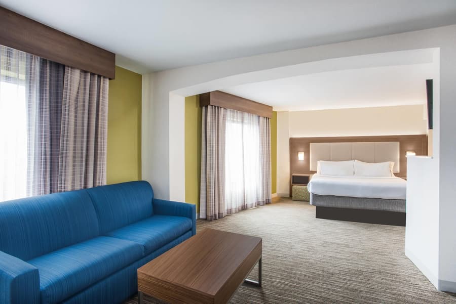 Country Inn & Suites by Radisson, Downtown Albany New York
