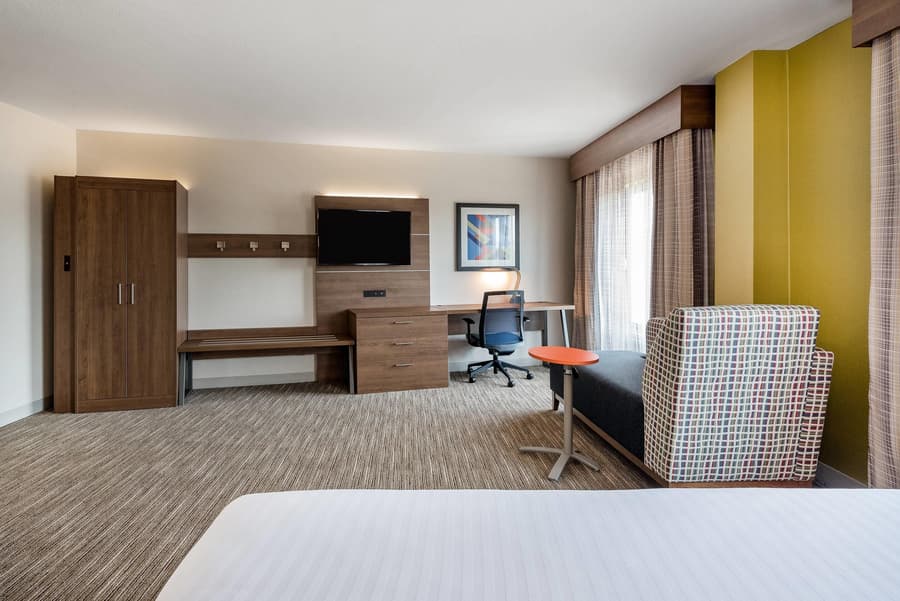 Country Inn & Suites by Radisson, Downtown Albany New York