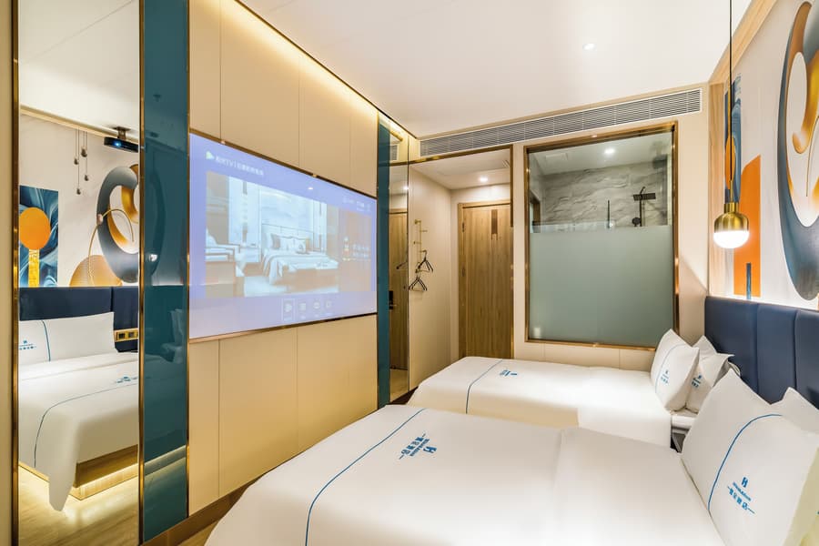 Dequan Luxury JingGuang Hotel