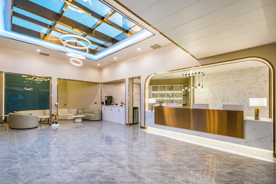 Dequan Luxury JingGuang Hotel