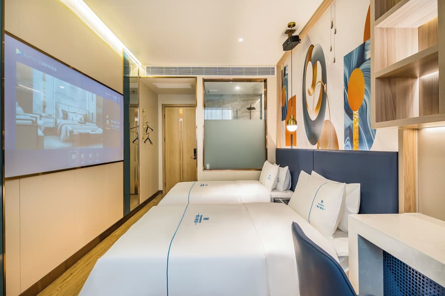 Dequan Luxury JingGuang Hotel