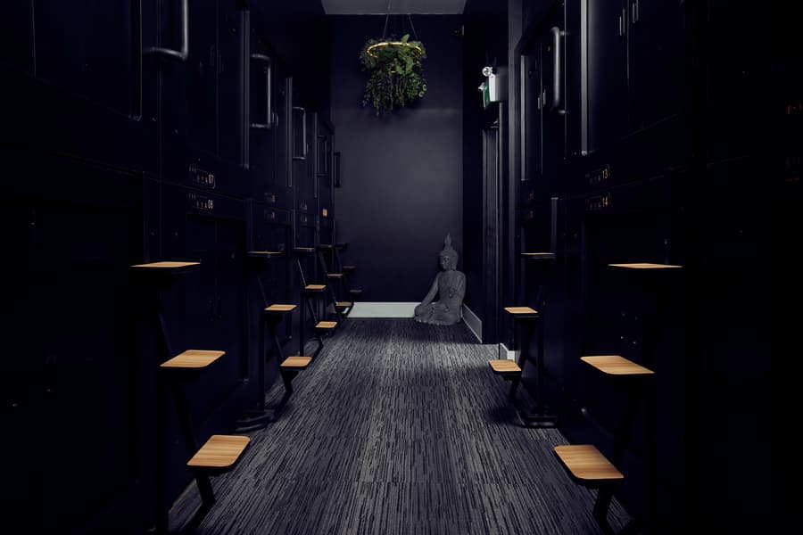 Capsule Hotel