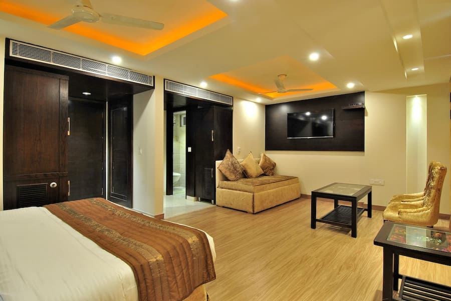 Hotel Sai Miracle