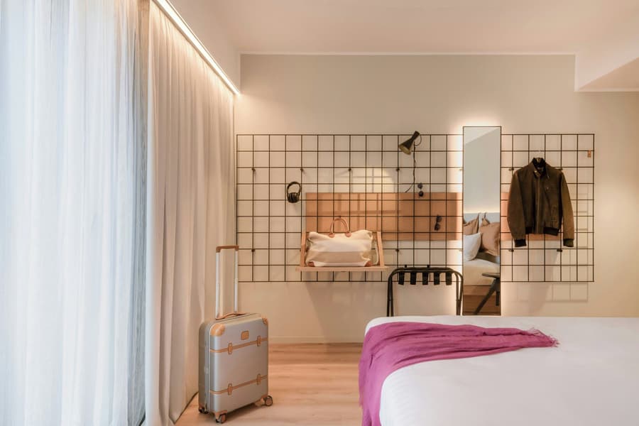 Moxy Verona