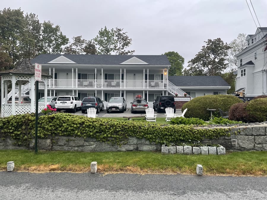 Moseley Cottage Inn & Town Motel