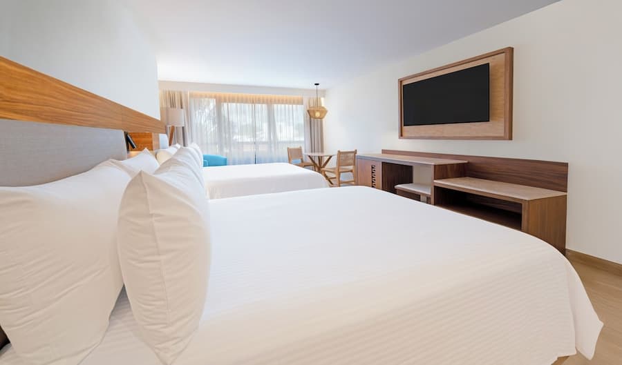 Oh! Cancun The Urban Oasis & Beach Club