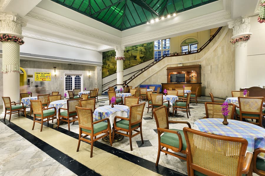 Royal Rattanakosin Hotel