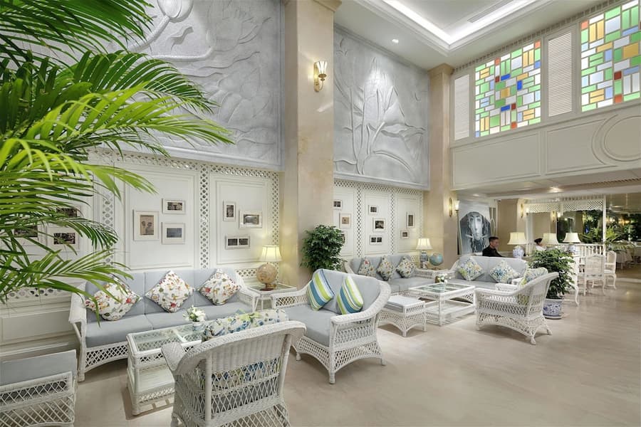 Au Lac Charner Hotel