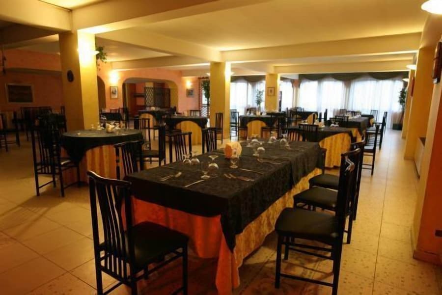 Hotel Company