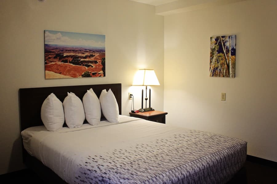 Bowen Motel