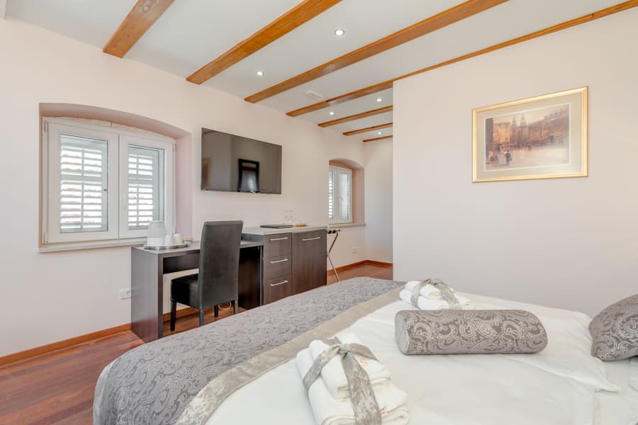 Palace Suites Heritage Hotel – Adults Only