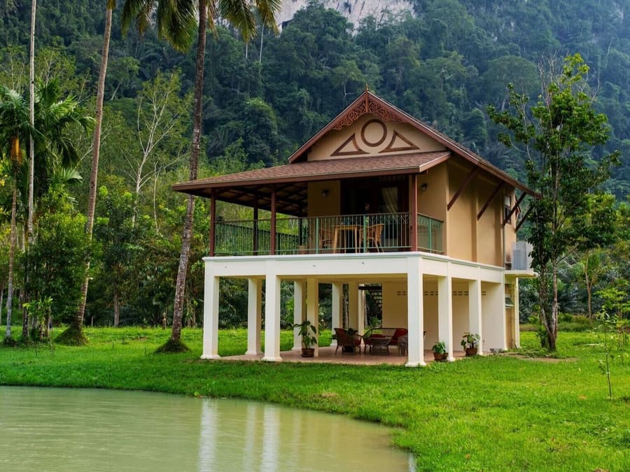 Lost Horizon Resort - Khao Sok