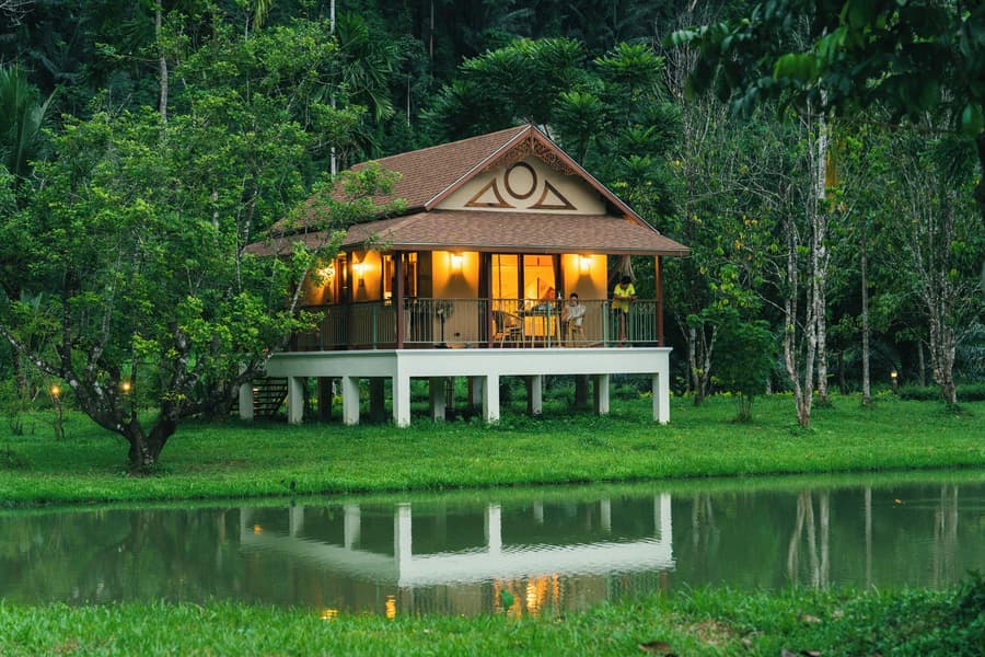 Lost Horizon Resort - Khao Sok
