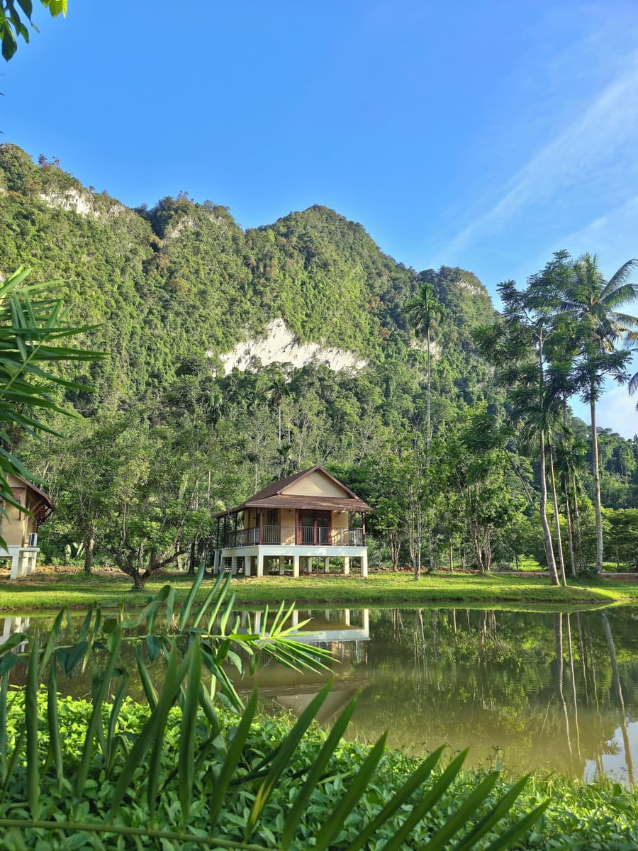 Lost Horizon Resort - Khao Sok