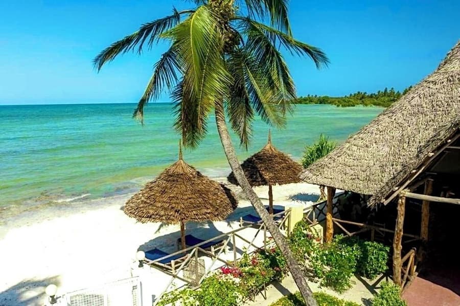 Moayana Liora Zanzibar