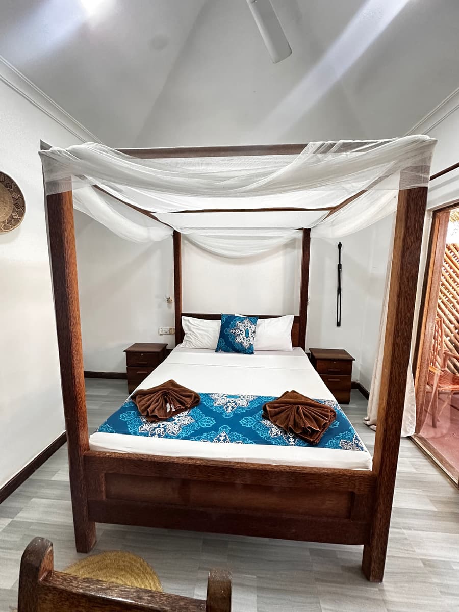Moayana Liora Zanzibar