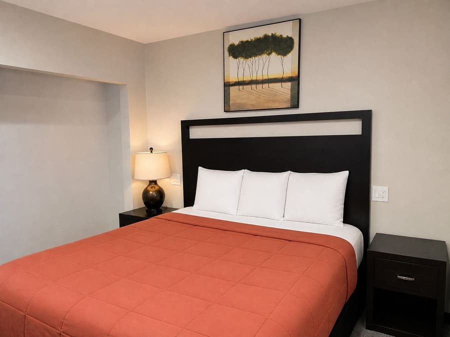 The Atlas Inn & Suites LAX