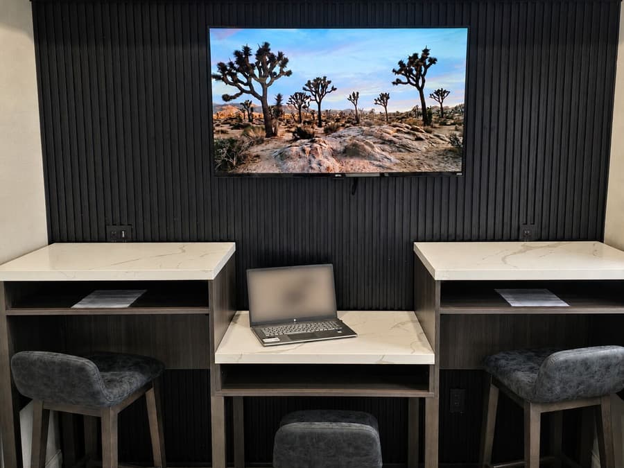 The Atlas Inn & Suites LAX