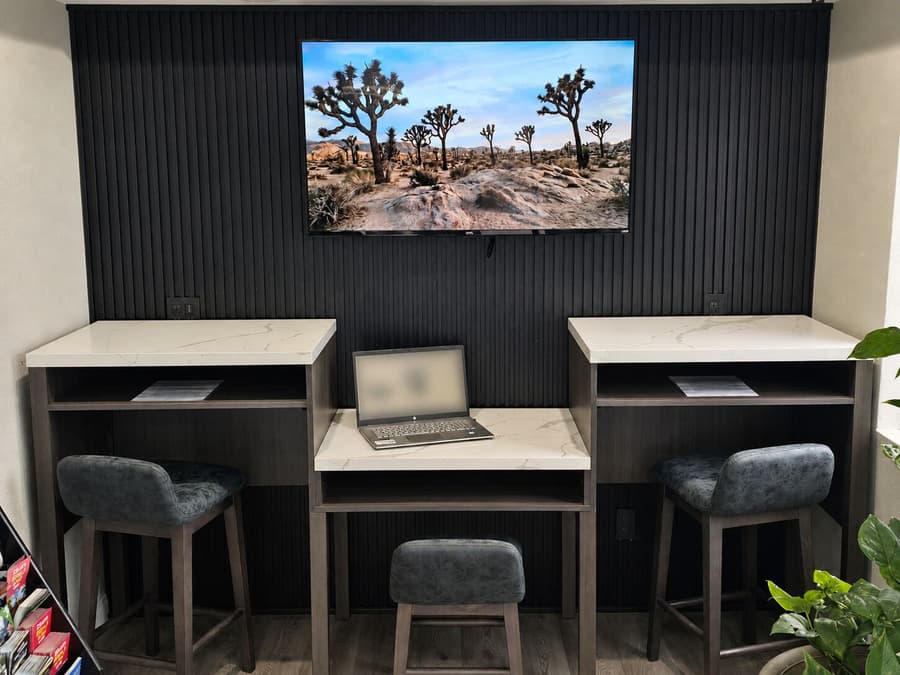 The Atlas Inn & Suites LAX