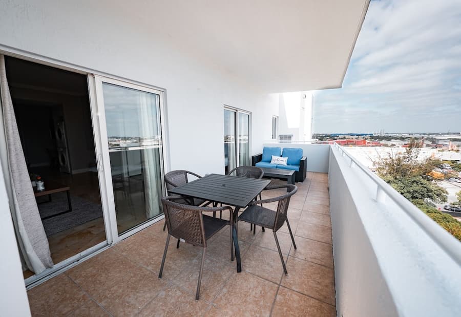 Nuvo Suites Hotel