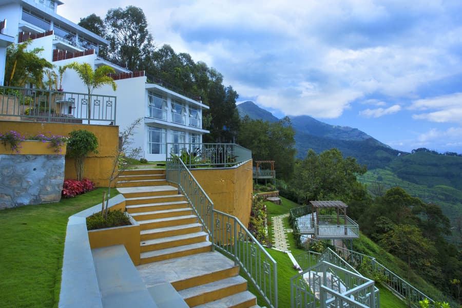 Fragrant Nature Munnar - A Classified Hotel
