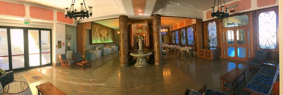 Tourist Hotel