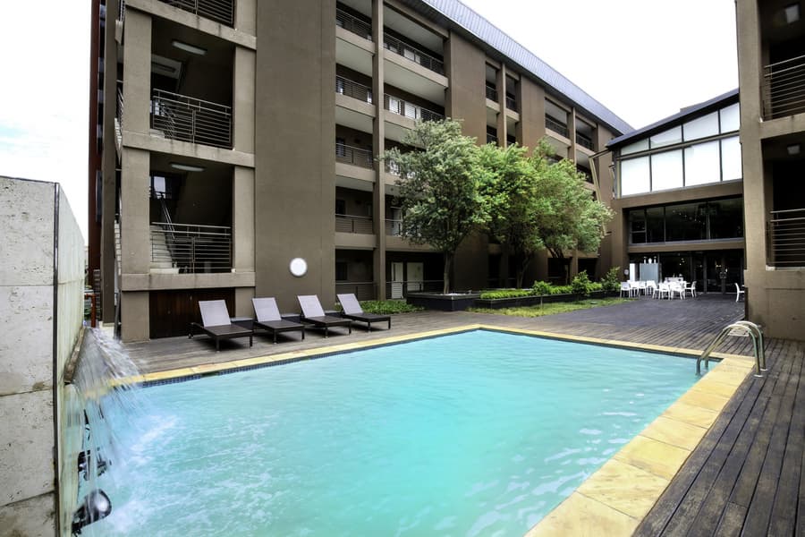 The Nicol Hotel and Apartments
