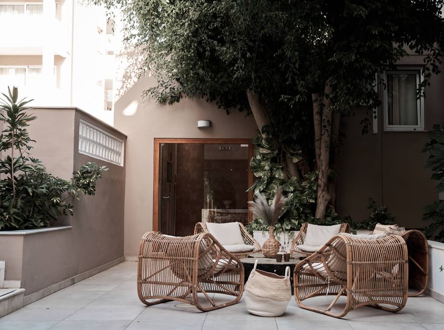 Troulis Aparthotel