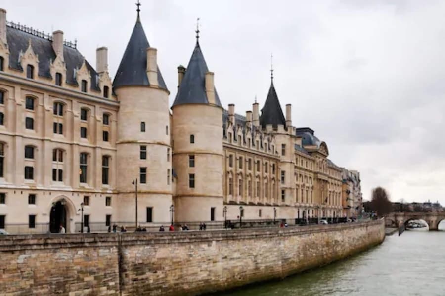 Hôtel de Suez