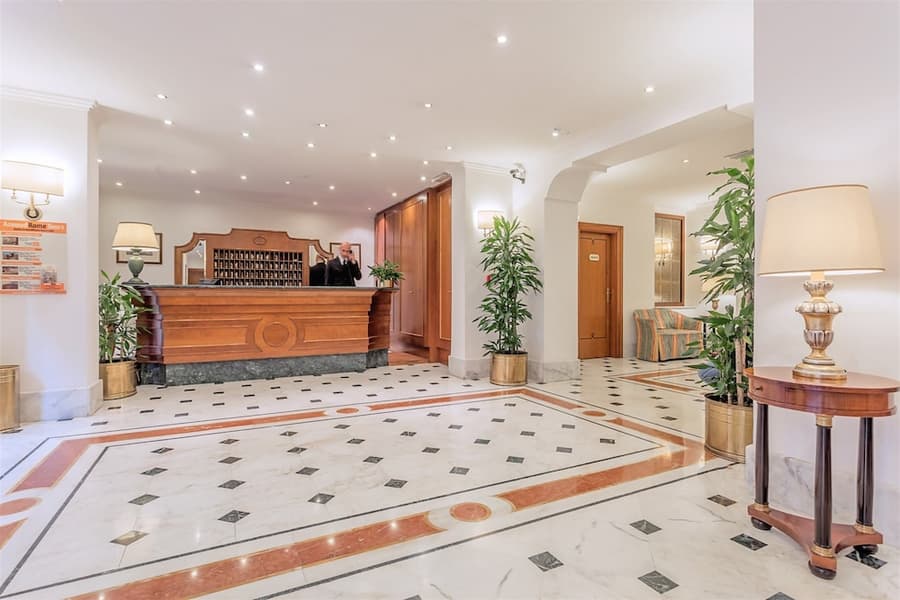 Raeli Hotel Luce