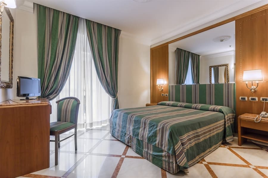 Raeli Hotel Regio