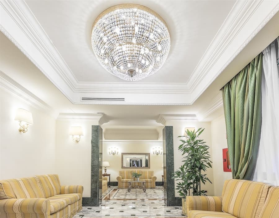 Raeli Hotel Regio