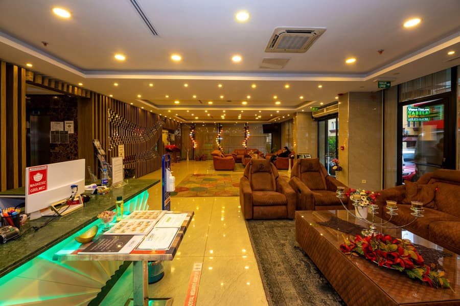 Grand Palace Hotel